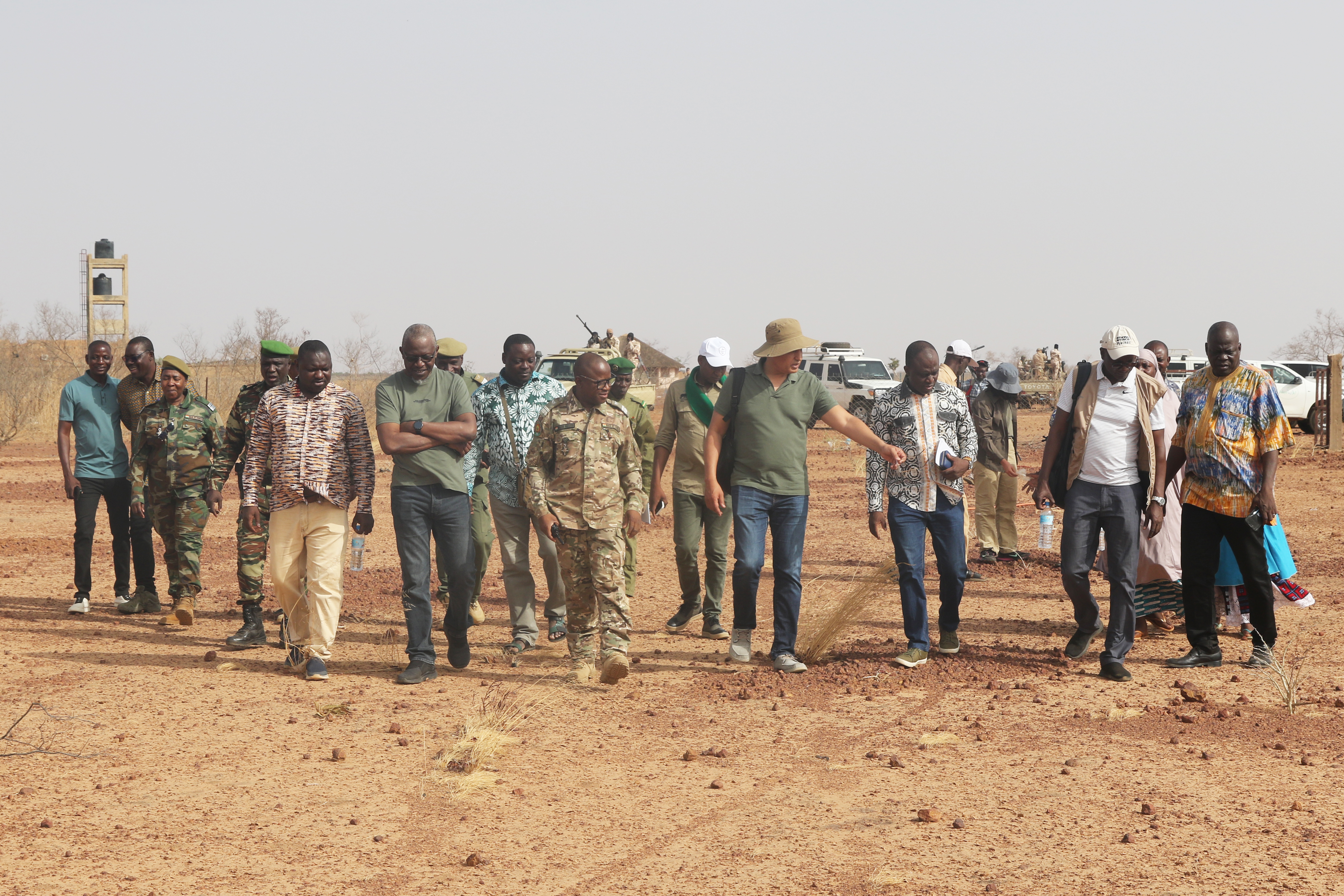 AdaptWAP Project: Representatives of the three W-Arly-Pendjari complex countries visit climate change adaptation achievements in the National Natural Giraffe Reserve (RNNG) in Kouré, Tillabéri region, Niger. June 4, 2025